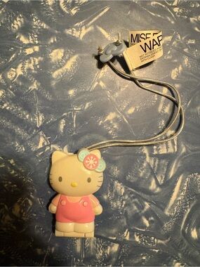 Vintage Y2K 2002 Hello Kitty Pink Character Plastic Locket Necklace for Kids